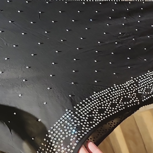 Beach cover up - Picture 3 of 4